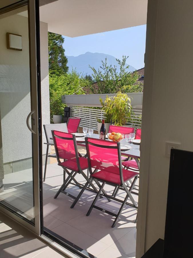 Jardin Avec Vue Montagnes *